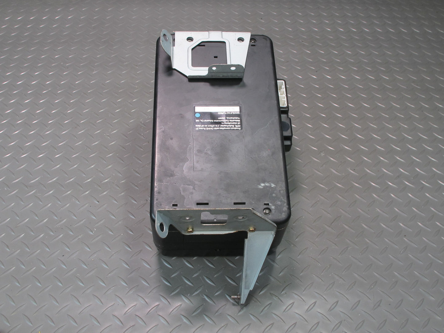 92-98 Lexus UZZ30L SC300 SC400 CD Changer Player NO Magazine 86270-24051 OEM