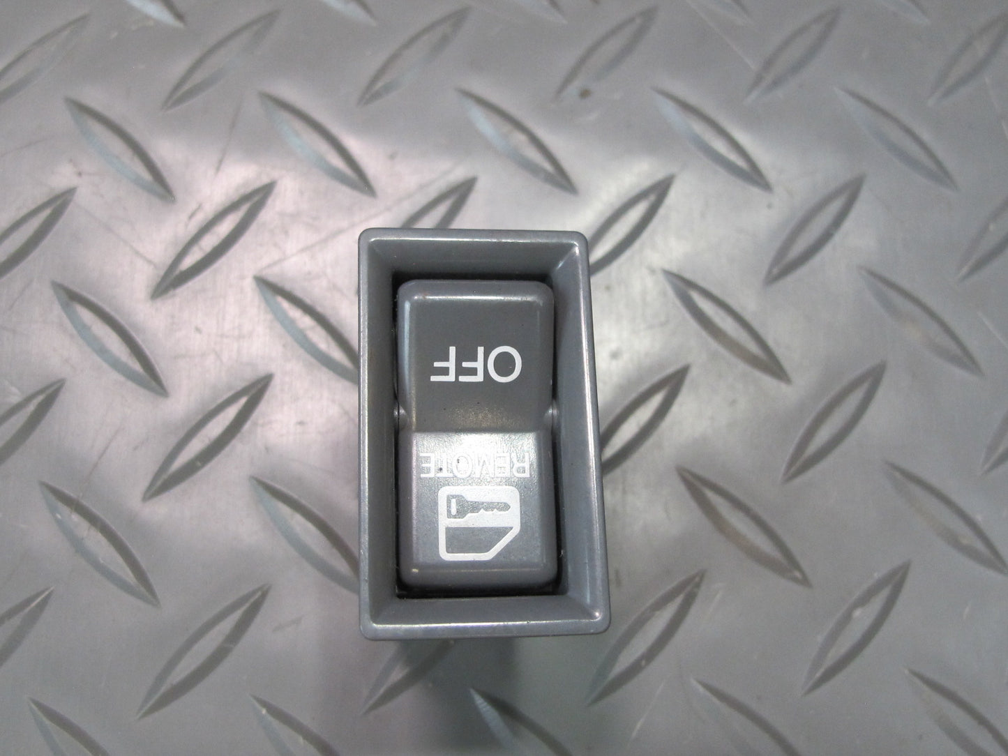 92-00 Lexus UZZ30L SC300 SC400 Door Lock Switch Control Button Gray OEM