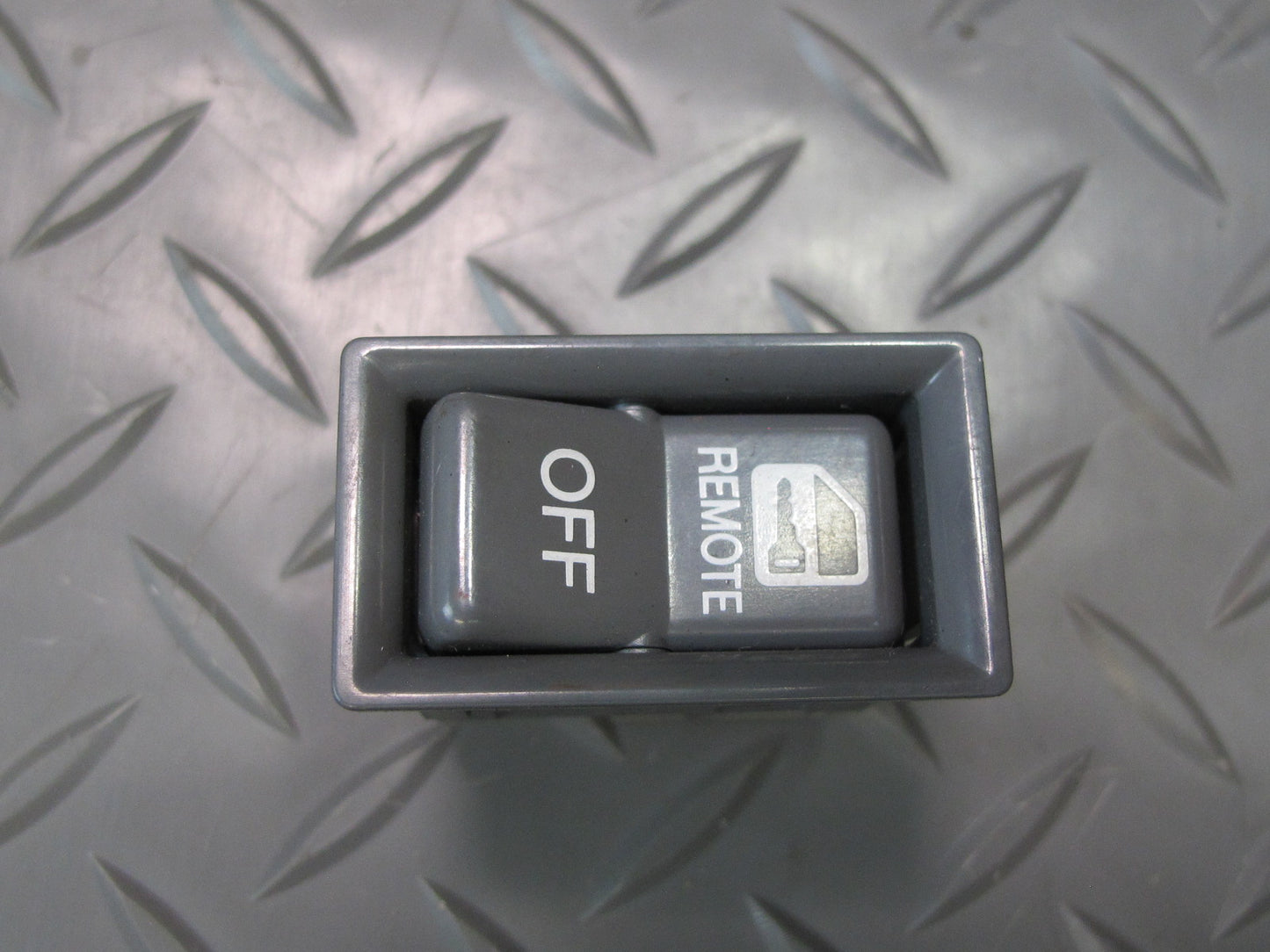 92-00 Lexus UZZ30L SC300 SC400 Door Lock Switch Control Button Gray OEM