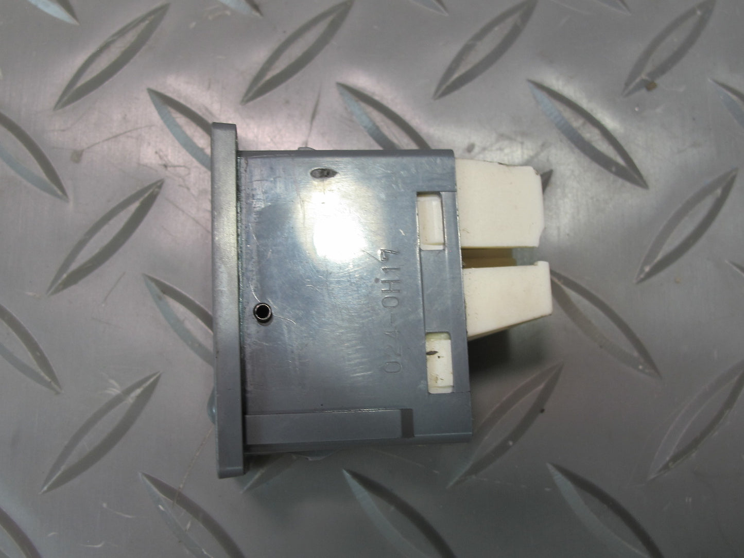 92-00 Lexus UZZ30L SC300 SC400 Door Lock Switch Control Button Gray OEM