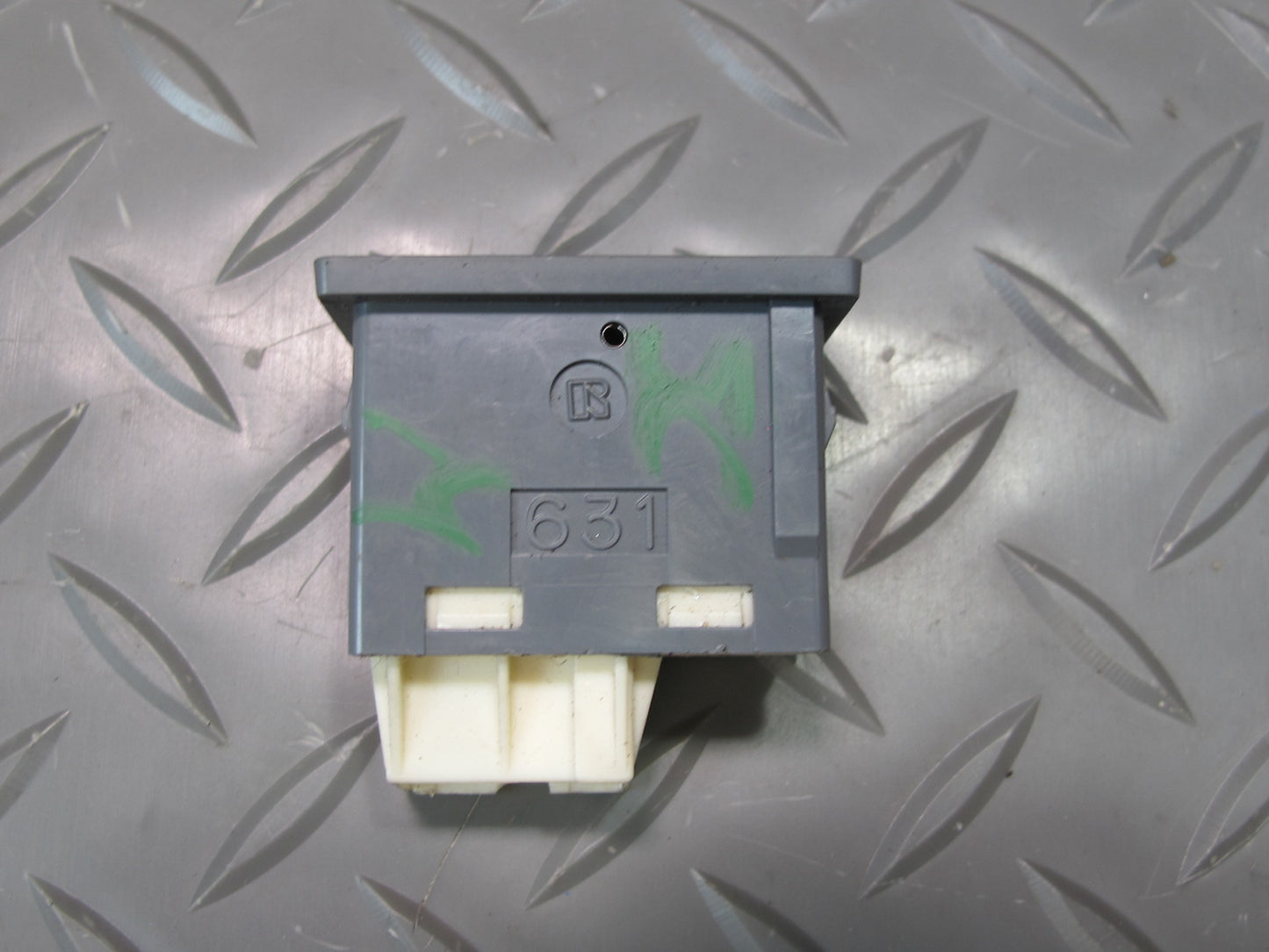 92-00 Lexus UZZ30L SC300 SC400 Door Lock Switch Control Button Gray OEM