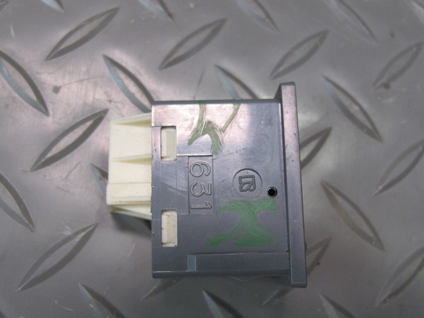 92-00 Lexus UZZ30L SC300 SC400 Door Lock Switch Control Button Gray OEM