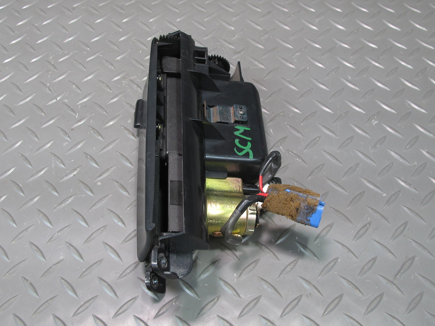 92-97 Lexus UZZ30L SC300 SC400 Front Center Console Ashtray Assy 74110-24020 OEM