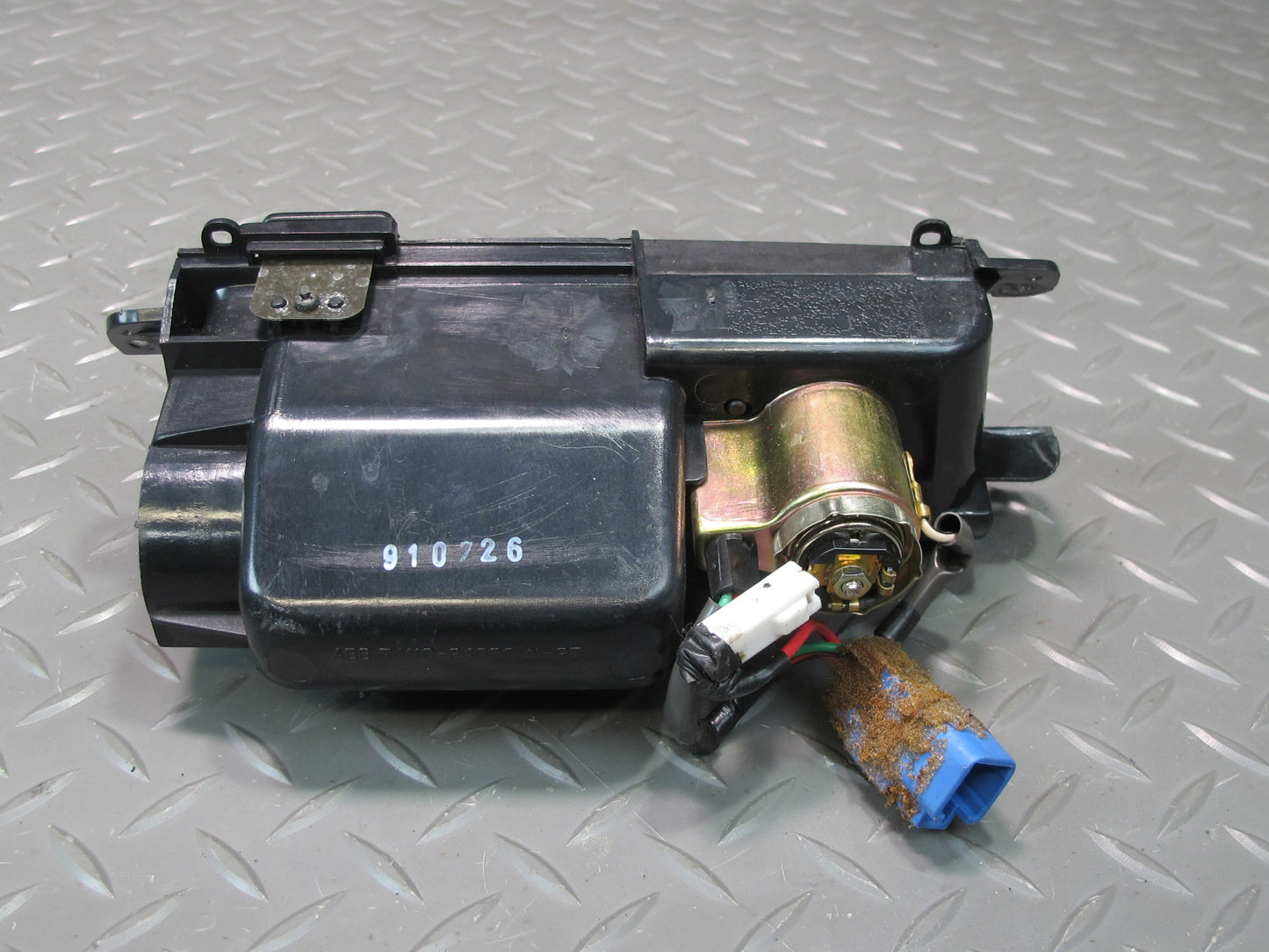 92-97 Lexus UZZ30L SC300 SC400 Front Center Console Ashtray Assy 74110-24020 OEM