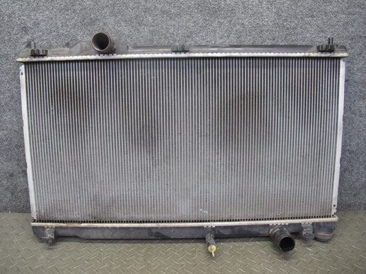 01-05 Lexus JCE10L IS300 Engine Cooling Radiator 422133-5611 OEM