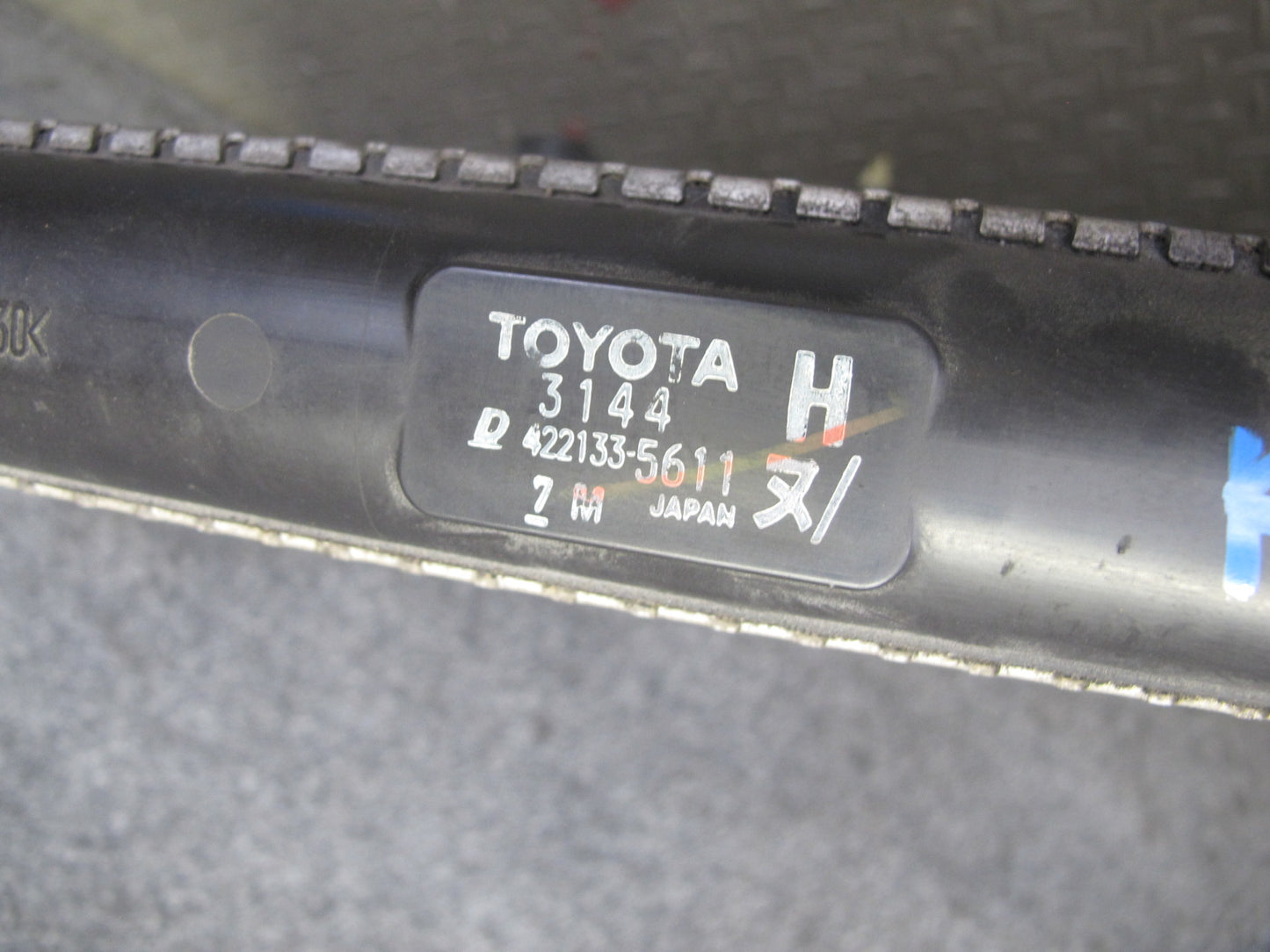 01-05 Lexus JCE10L IS300 Engine Cooling Radiator 422133-5611 OEM