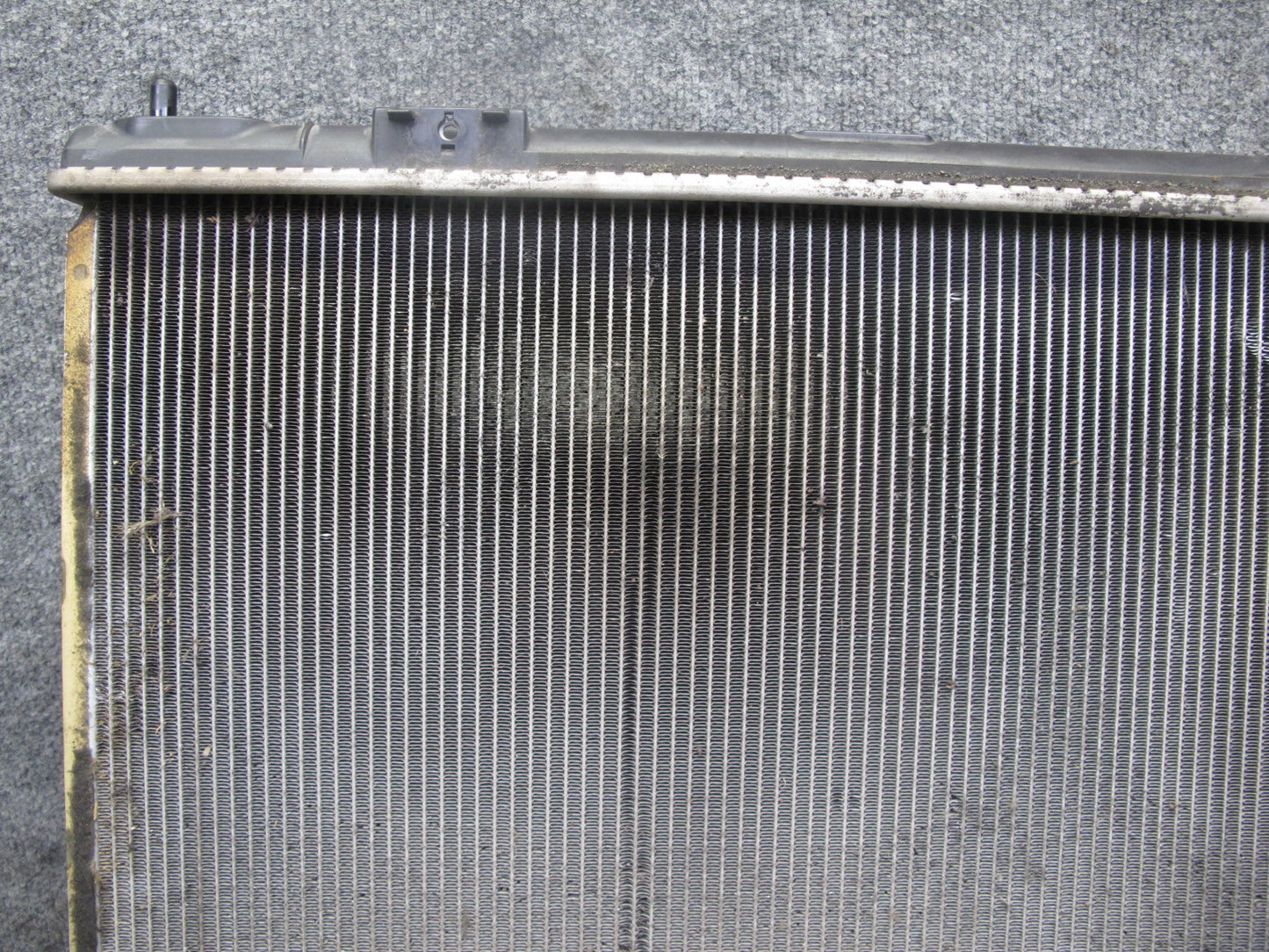 01-05 Lexus JCE10L IS300 Engine Cooling Radiator 422133-5611 OEM