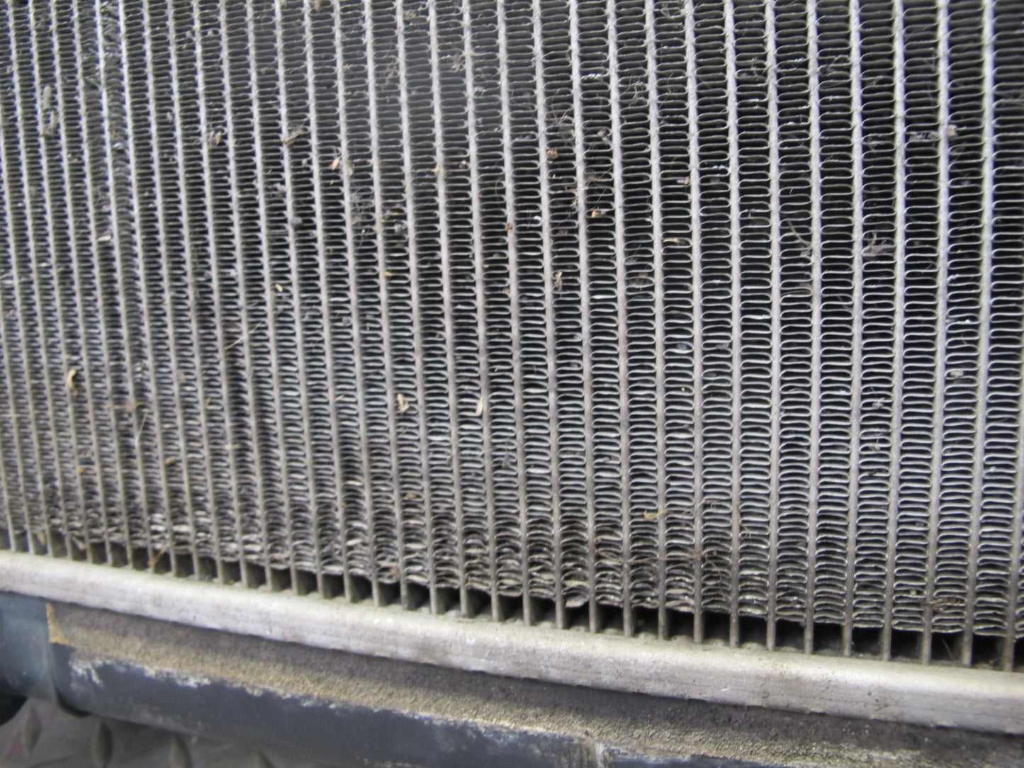 01-05 Lexus JCE10L IS300 Engine Cooling Radiator 422133-5611 OEM