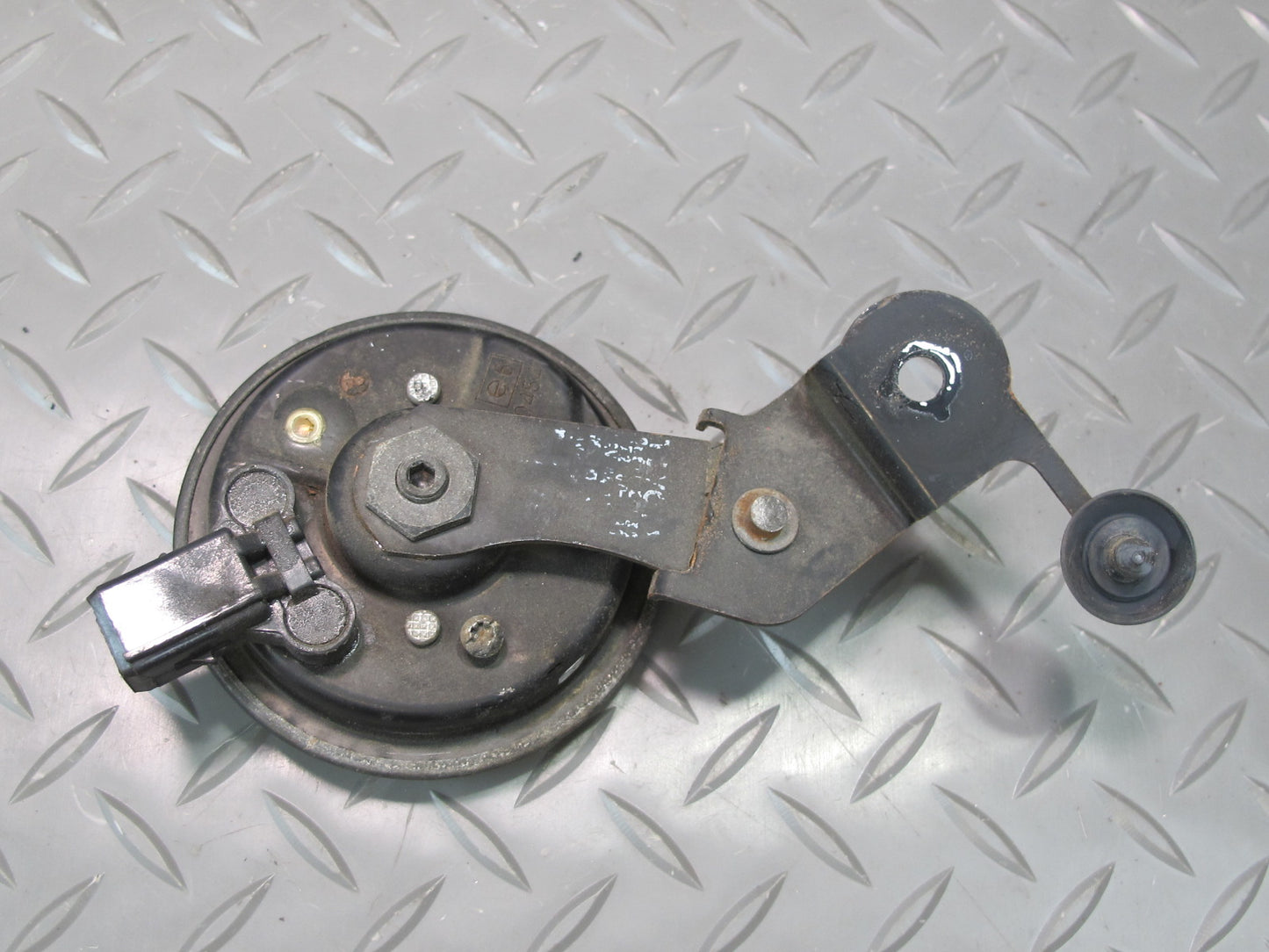 92-00 Lexus UZZ30L SC300 SC400 Alarm Horn Beep Signal Note Tone OEM