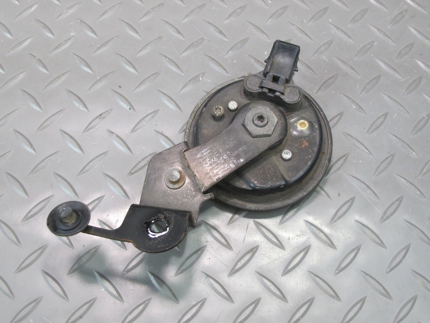 92-00 Lexus UZZ30L SC300 SC400 Alarm Horn Beep Signal Note Tone OEM