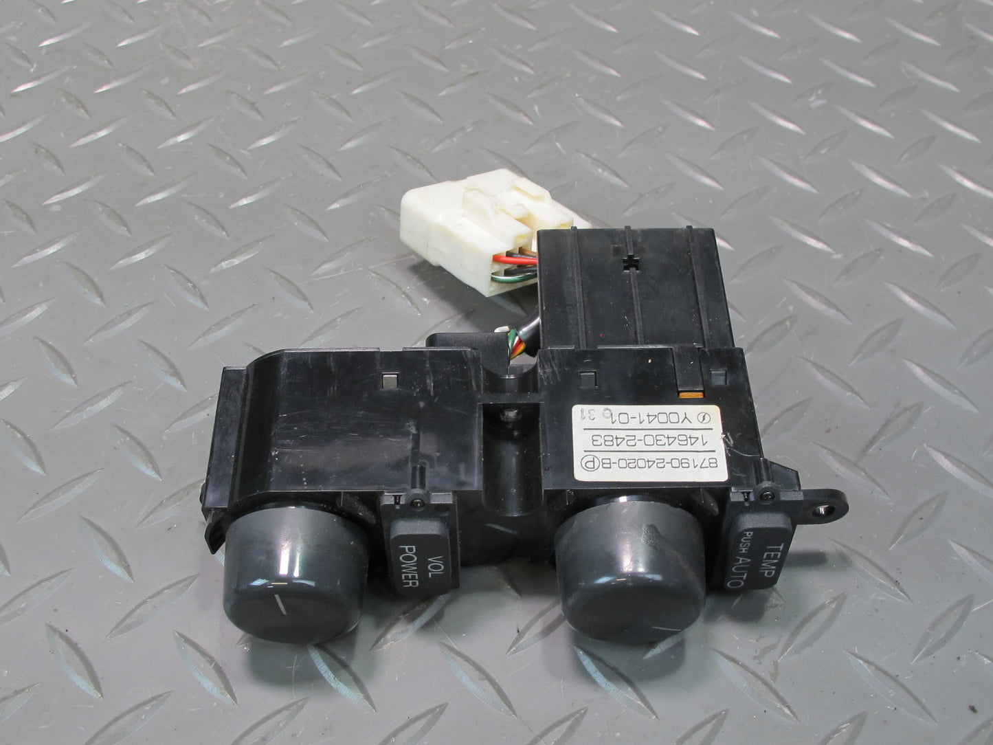 92-94 Lexus UZZ30L SC300 SC400 Temperature Volume Power Switch 87190-24020 OEM