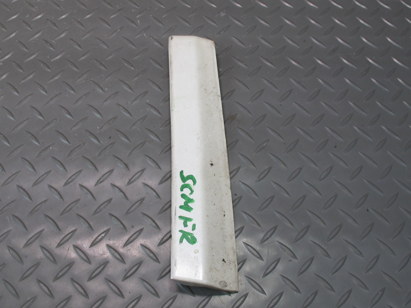 92-96 Lexus UZZ30L SC300 SC400 Set of 2 Front Lower Fender Molding White OEM