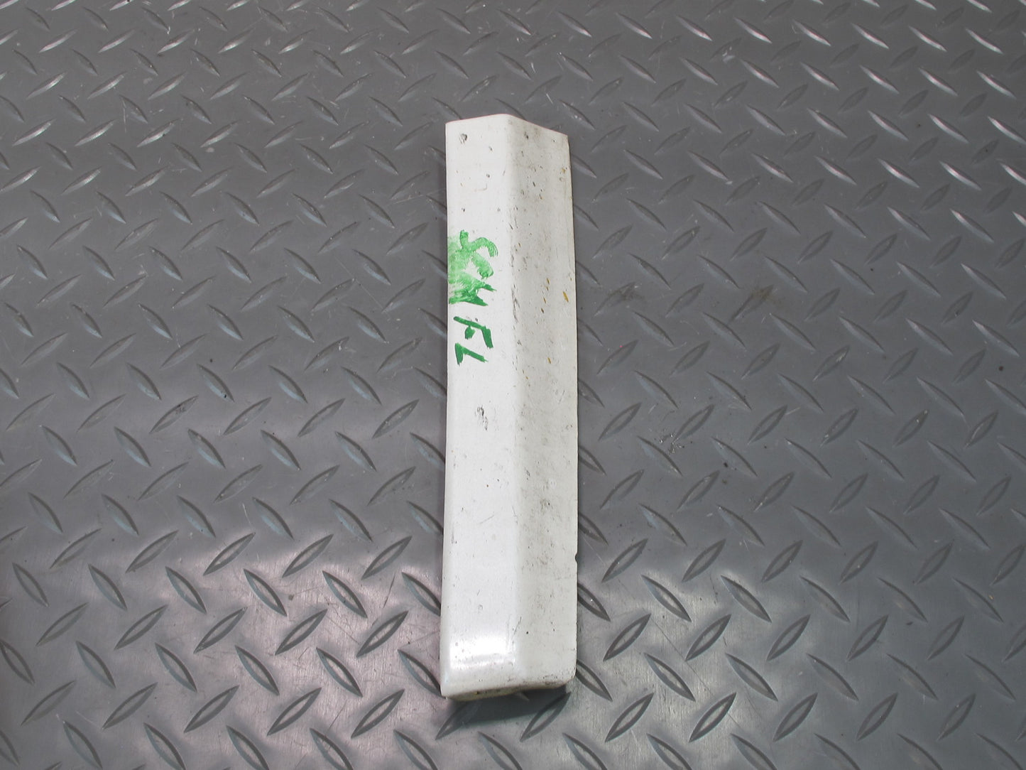 92-96 Lexus UZZ30L SC300 SC400 Set of 2 Front Lower Fender Molding White OEM