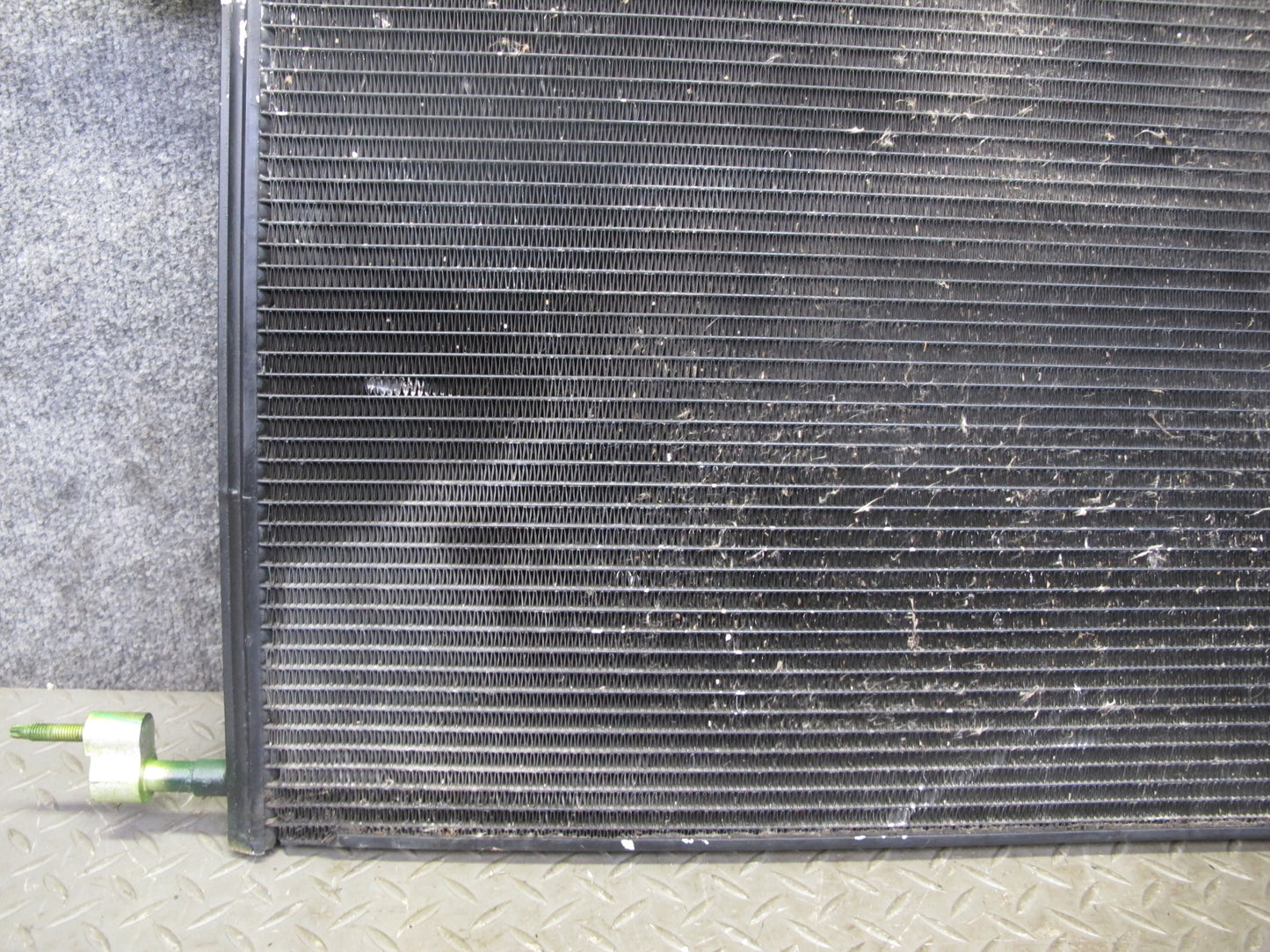 2003-2007 Hummer H2 A/C Air Condition Condenser 15790358