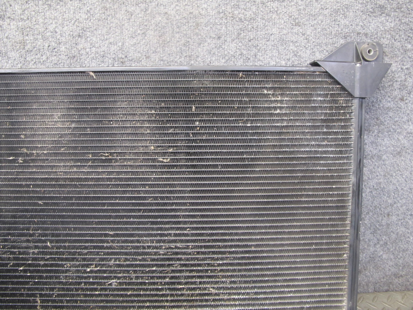 2003-2007 Hummer H2 A/C Air Condition Condenser 15790358