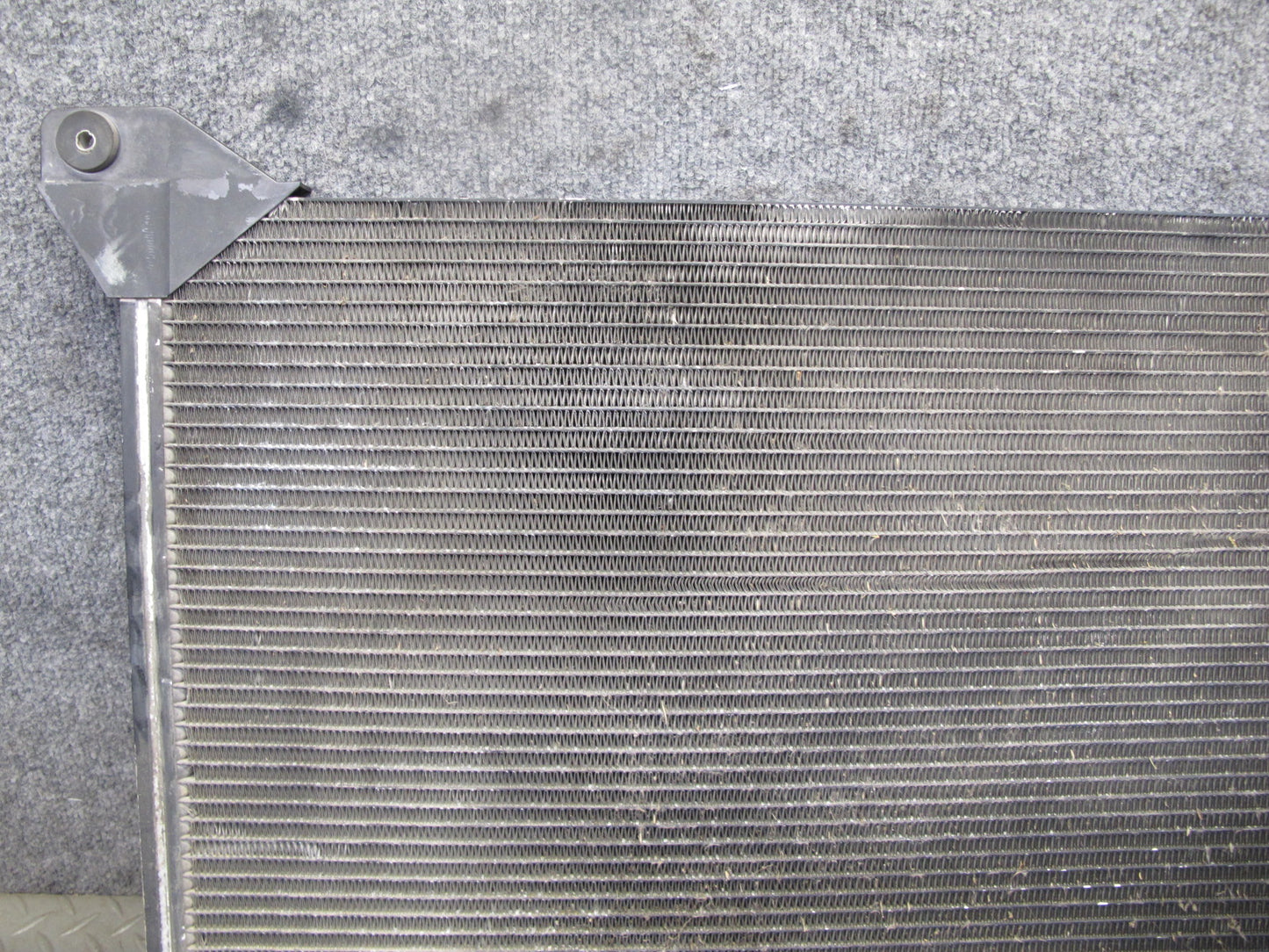 2003-2007 Hummer H2 A/C Air Condition Condenser 15790358