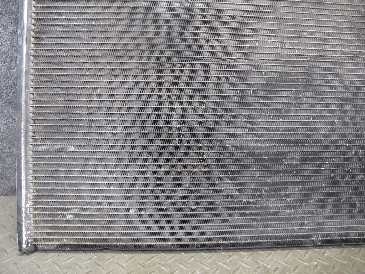 2003-2007 Hummer H2 A/C Air Condition Condenser 15790358