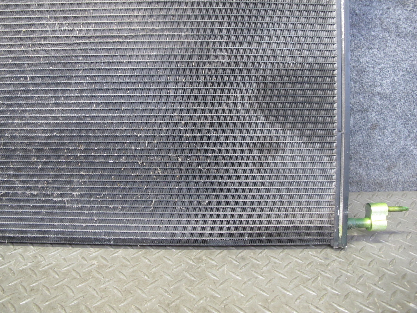 2003-2007 Hummer H2 A/C Air Condition Condenser 15790358