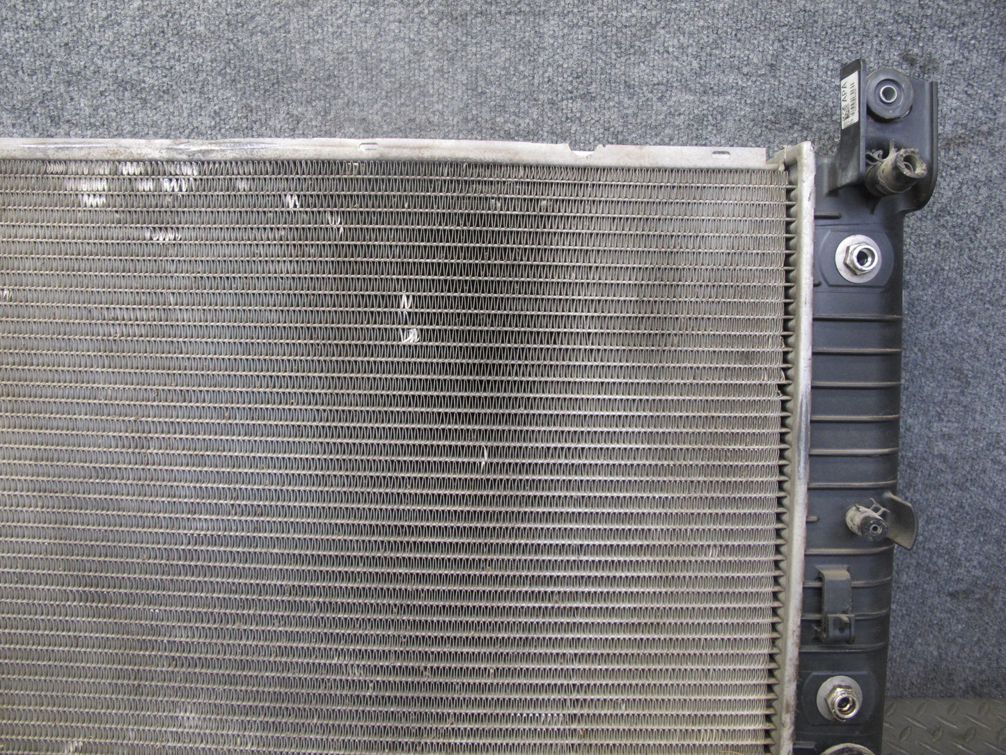 2003-2007 Hummer H2 6.0L Engine Motor Coolant Radiator