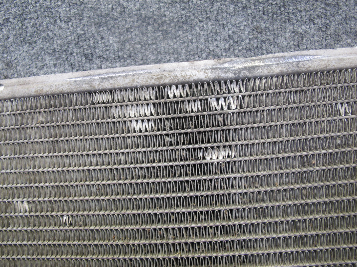 2003-2007 Hummer H2 6.0L Engine Motor Coolant Radiator