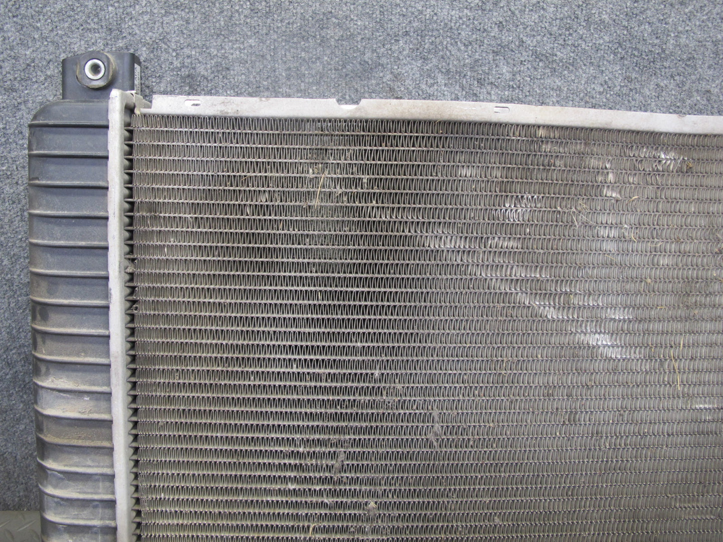 2003-2007 Hummer H2 6.0L Engine Motor Coolant Radiator