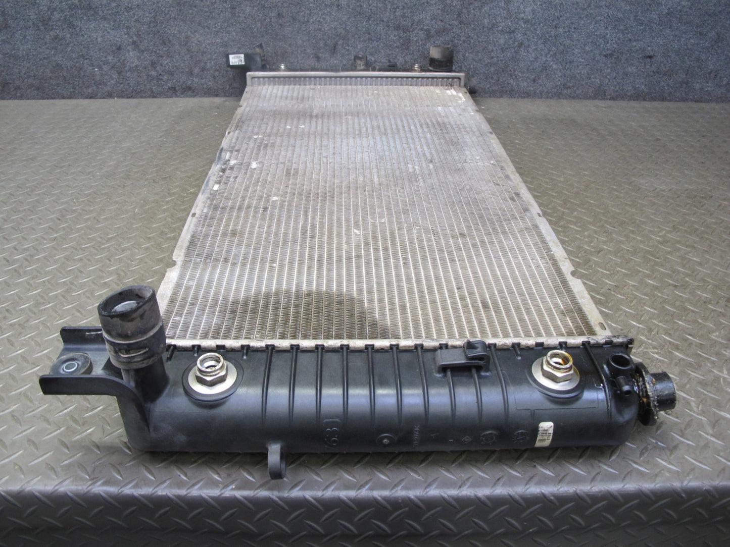 2003-2007 Hummer H2 6.0L Engine Motor Coolant Radiator