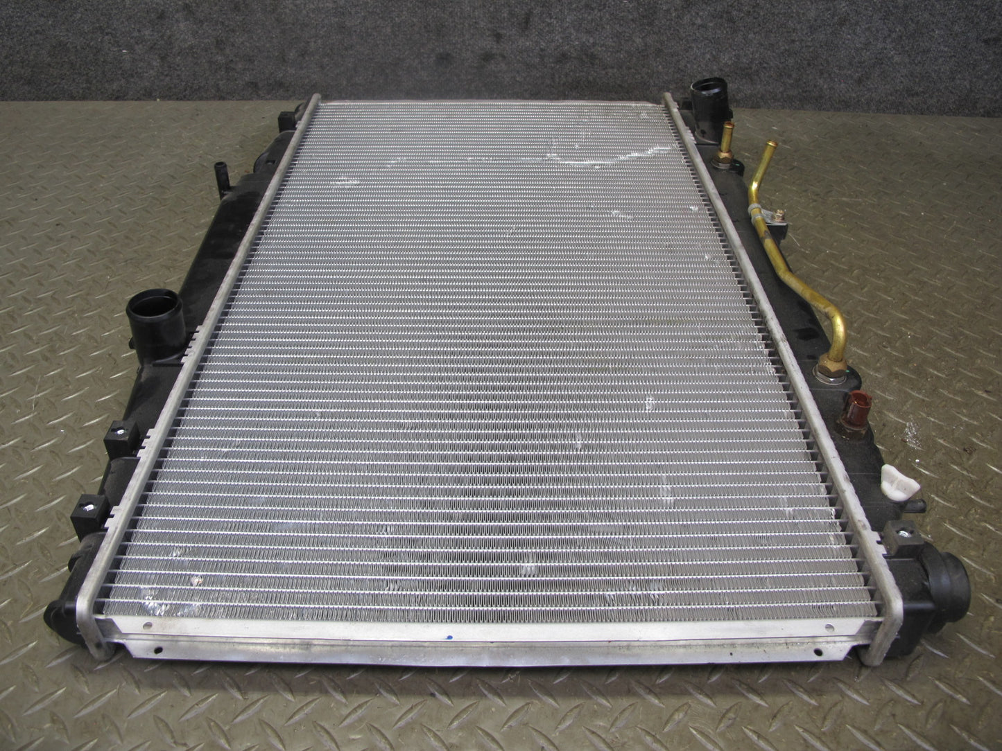 1992 Lexus UZZ30L SC400 1UZFE Engine Motor Cooling Radiator Denso 221-3123