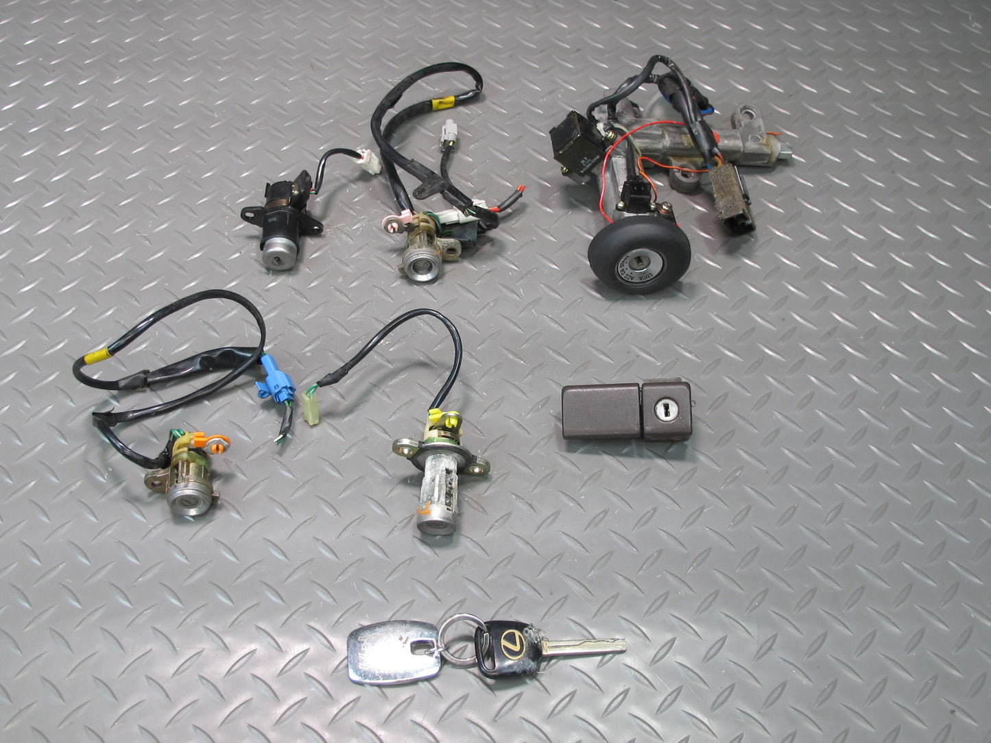 90-94 Lexus UCF10 LS400 Ignition Switch Door Trunk Glove Lock KEY Set OEM