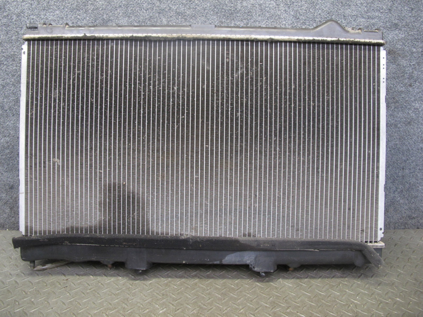 95-00 Toyota Celsior Lexus LS400 UCF20 Engine Cooling Radiator 43K Miles OEM