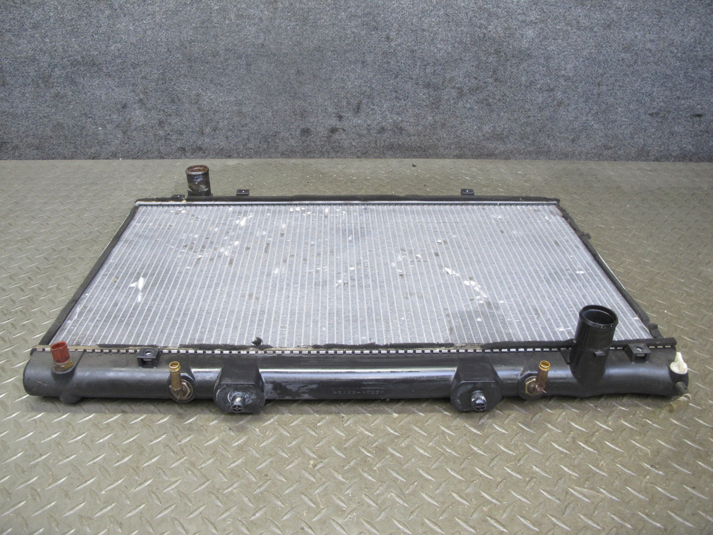 95-00 Toyota Celsior Lexus LS400 UCF20 Engine Cooling Radiator 43K Miles OEM