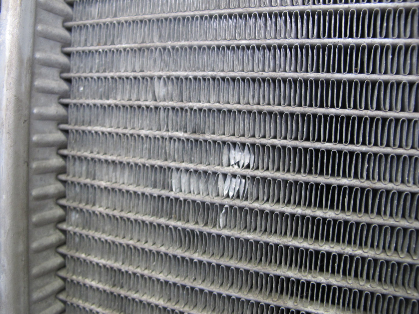 2003-2007 Hummer H2 6.0L Engine Motor Coolant Radiator