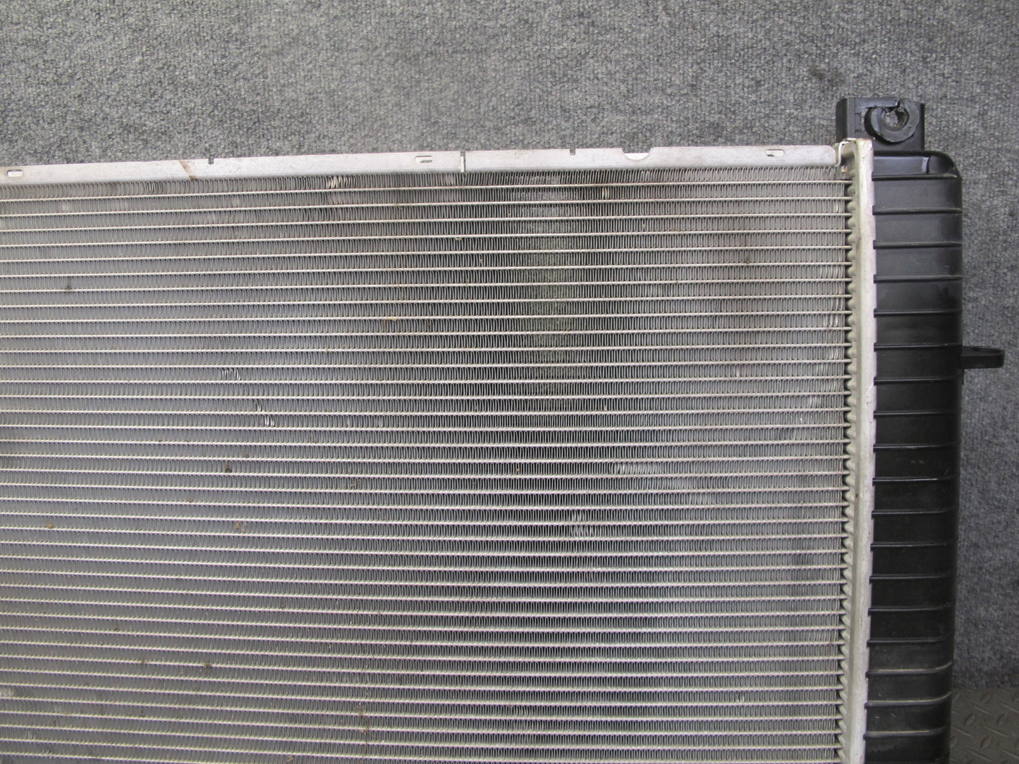 2003-2007 Hummer H2 6.0L Engine Motor Coolant Radiator