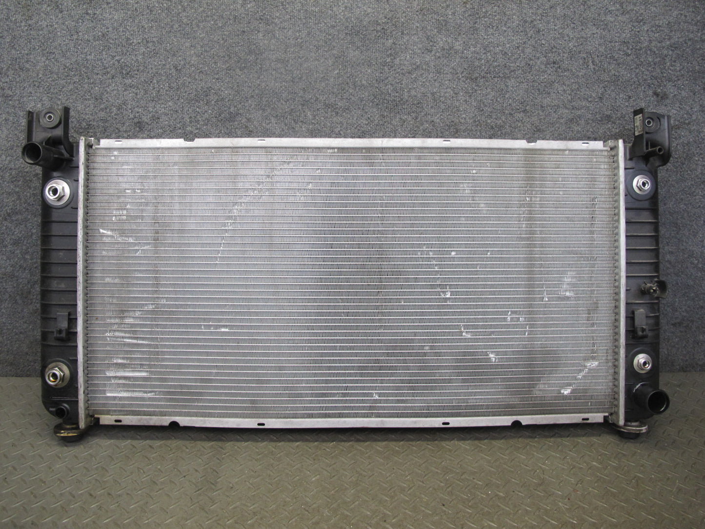 2008-2009 Hummer H2 Engine Cooling Radiator