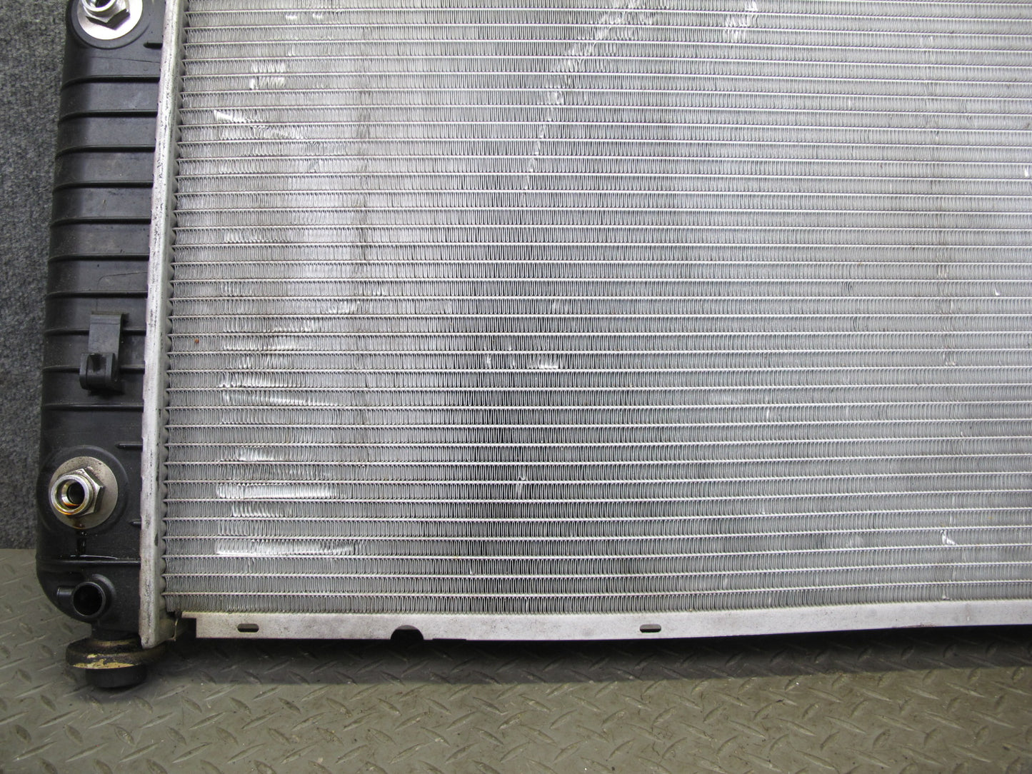 2008-2009 Hummer H2 Engine Cooling Radiator