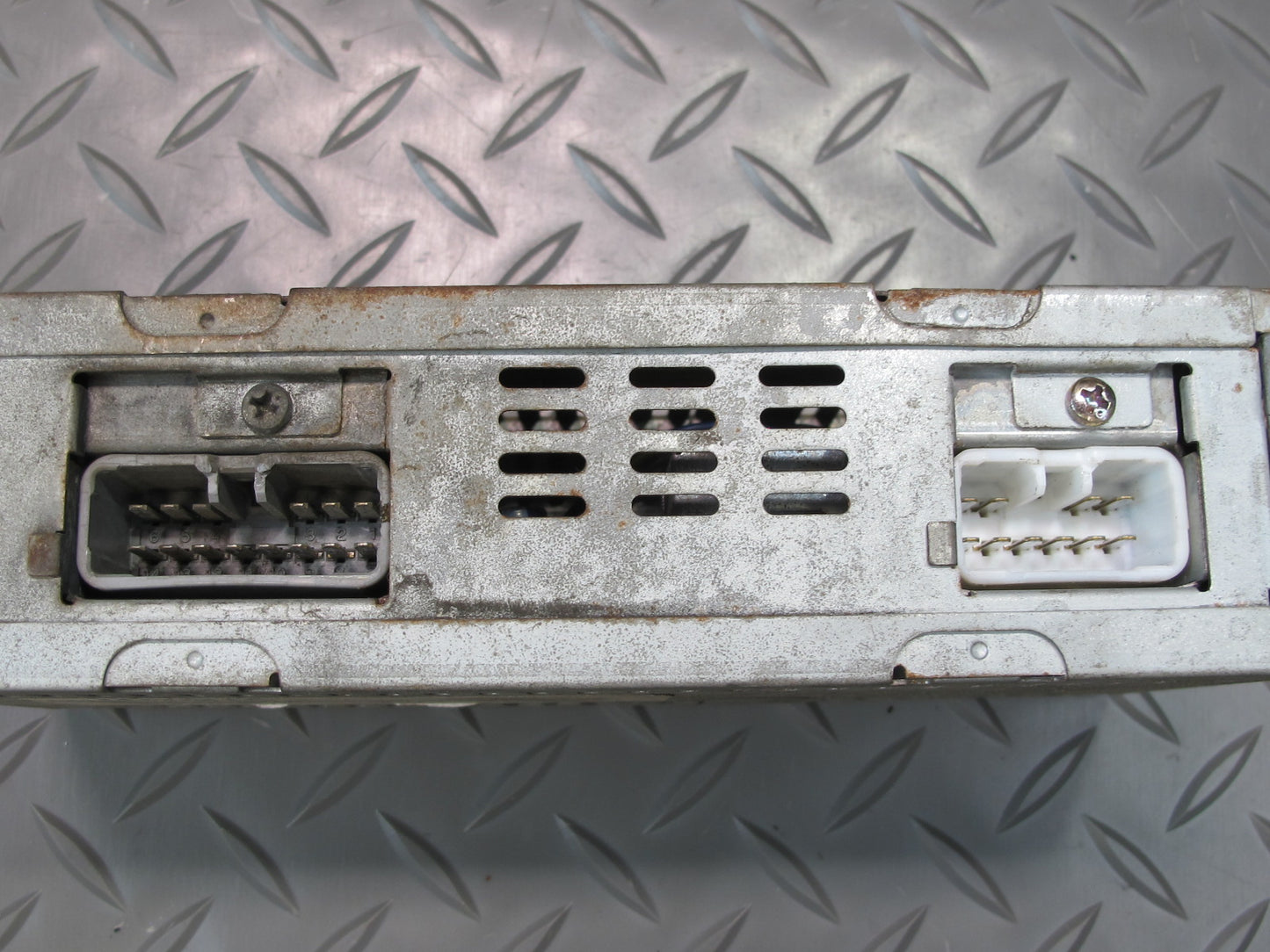 1992 Lexus UZZ30L SC300 SC400 Pioneer Audio System Amplifier AMP 86280-24110 OEM