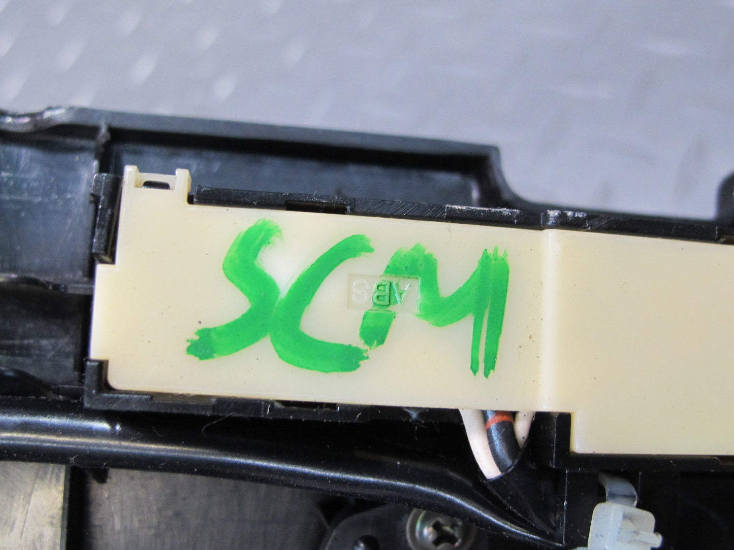 1992 Lexus UZZ30L SC300 SC400 A/T Automatic Transmission Shifter Trim Black OEM