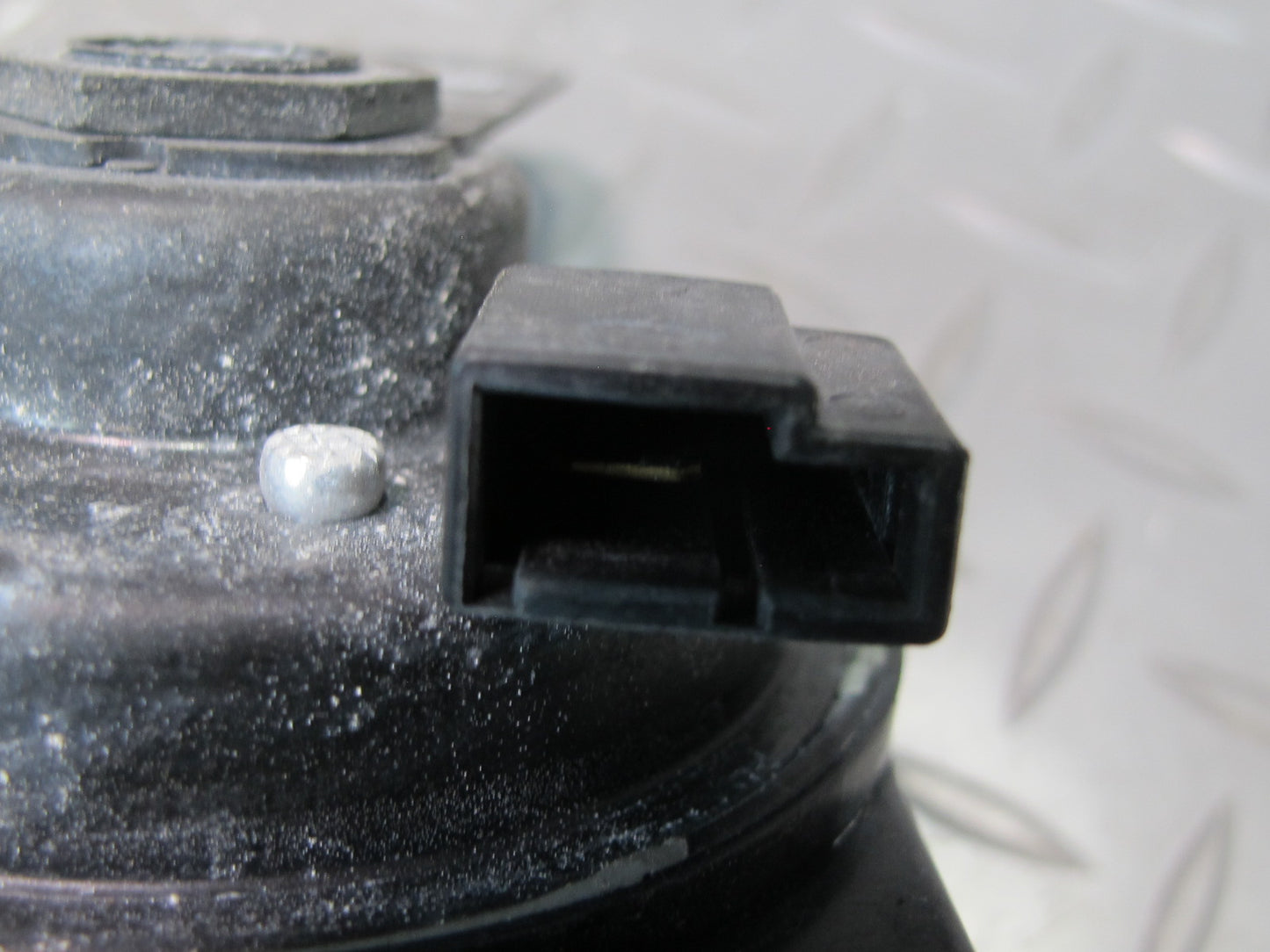 92-00 Lexus UZZ30L SC300 SC400 Set of 2 High & Low Tone Note Horn Signal OEM