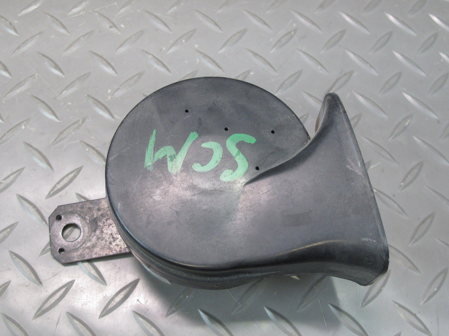 92-00 Lexus UZZ30L SC300 SC400 Set of 2 High & Low Tone Note Horn Signal OEM