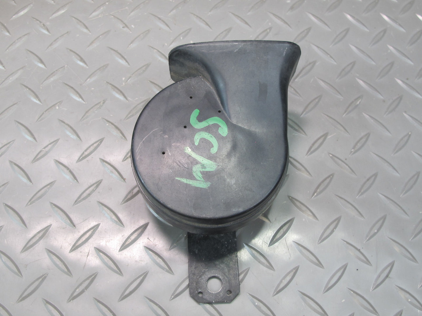 92-00 Lexus UZZ30L SC300 SC400 Set of 2 High & Low Tone Note Horn Signal OEM