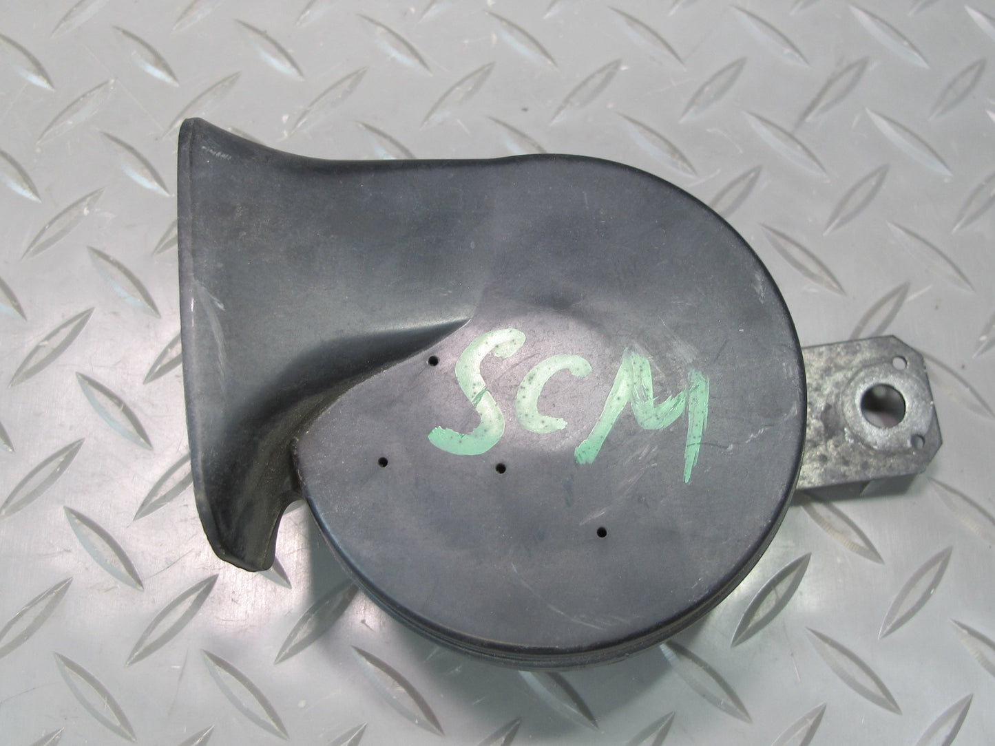 92-00 Lexus UZZ30L SC300 SC400 Set of 2 High & Low Tone Note Horn Signal OEM