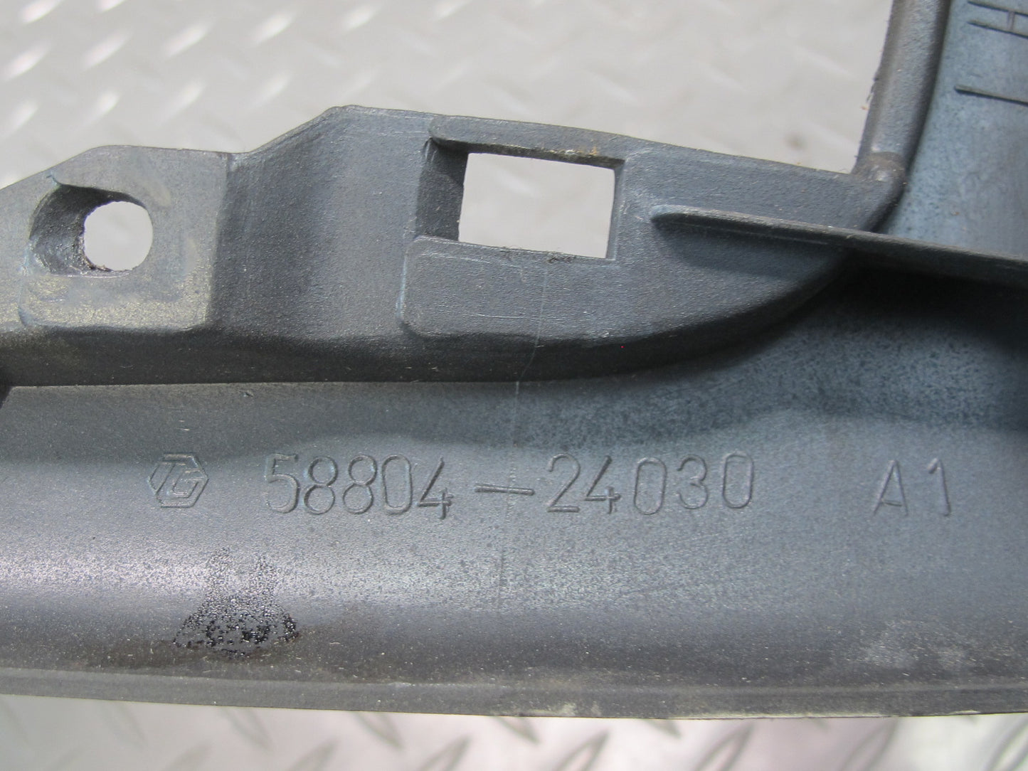 92-00 Lexus UZZ30L SC300 SC400 Center Console Trim Black 58804-24030 OEM