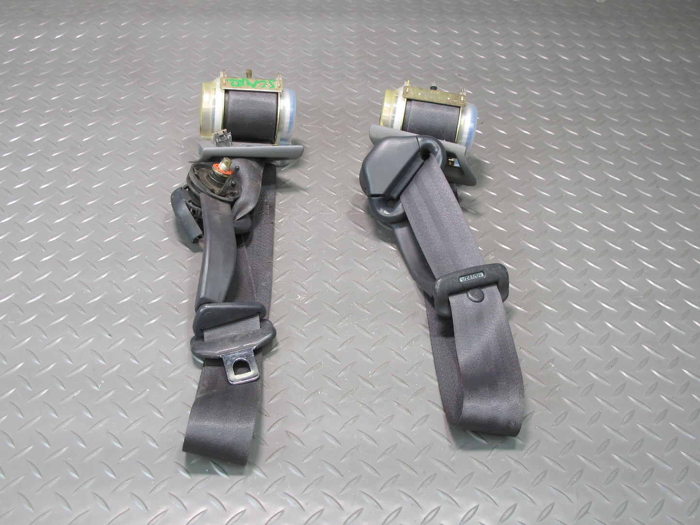 92-96 LEXUS SC300 SC400 FRONT RIGHT & LEFT SIDE SEATBELT RETRACTOR SET OEM