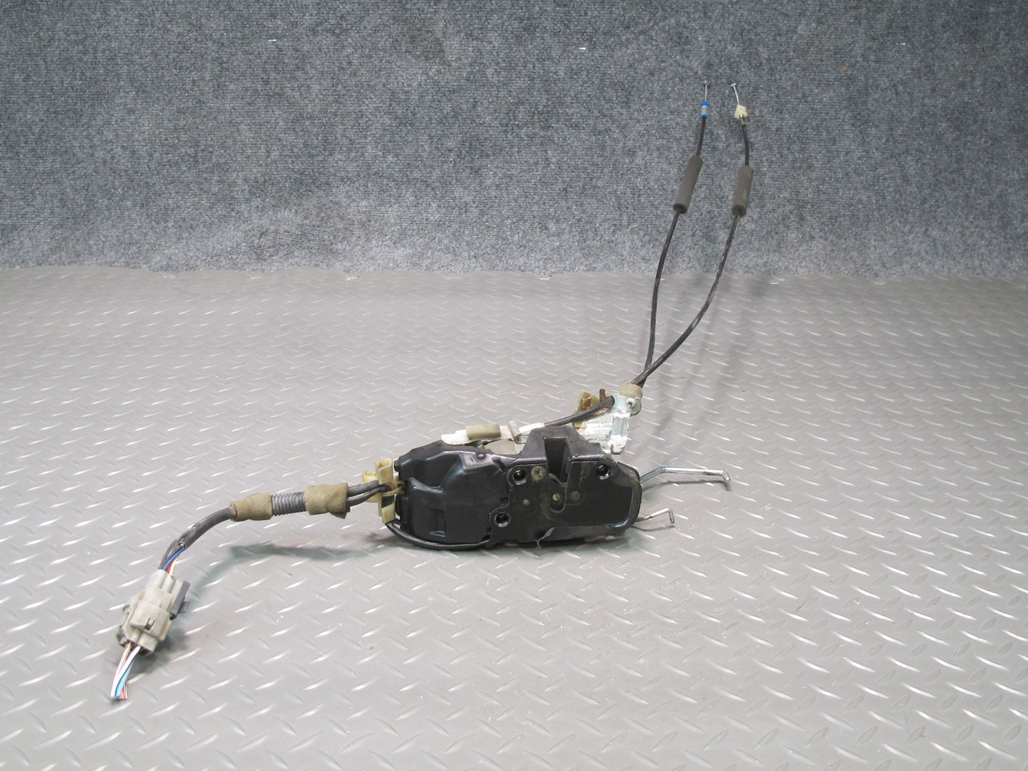 92-00 Lexus UZZ30L SC300 SC400 Front Right Pass Door Lock Latch Actuator OEM