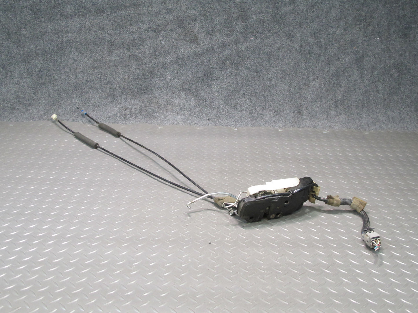 92-00 Lexus UZZ30L SC300 SC400 Front Right Pass Door Lock Latch Actuator OEM