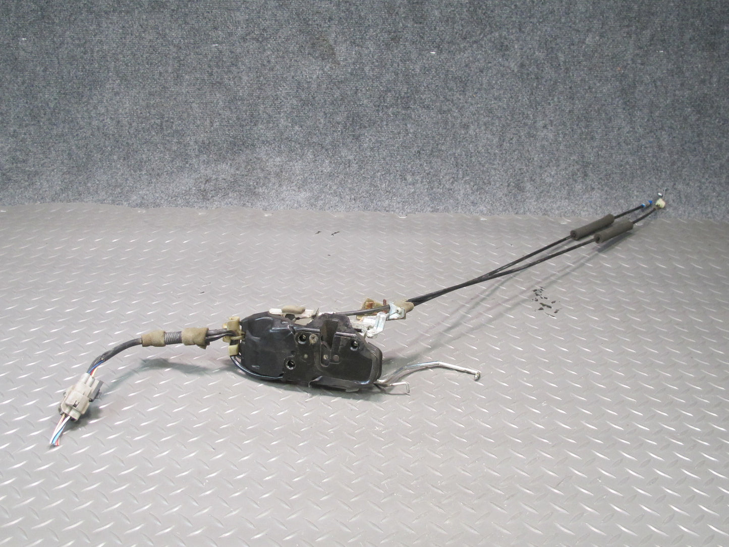 92-00 Lexus UZZ30L SC300 SC400 Front Right Pass Door Lock Latch Actuator OEM