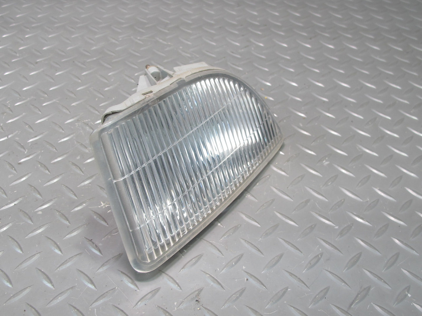 92-94 Lexus UZZ30L SC300 SC400 Set of 2 Front Left & Right Fog Light Lamp OEM