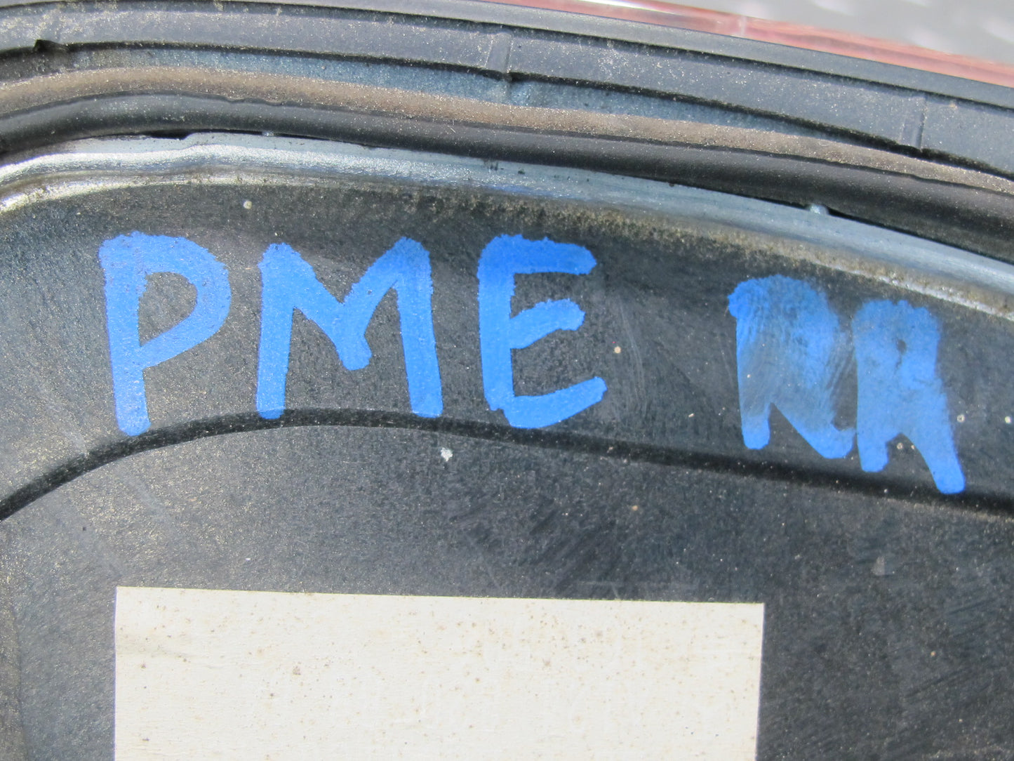 94-95 Mercedes W124 300D Sedan Set of 2 Rear Left & Right Tail Light Lamp OEM