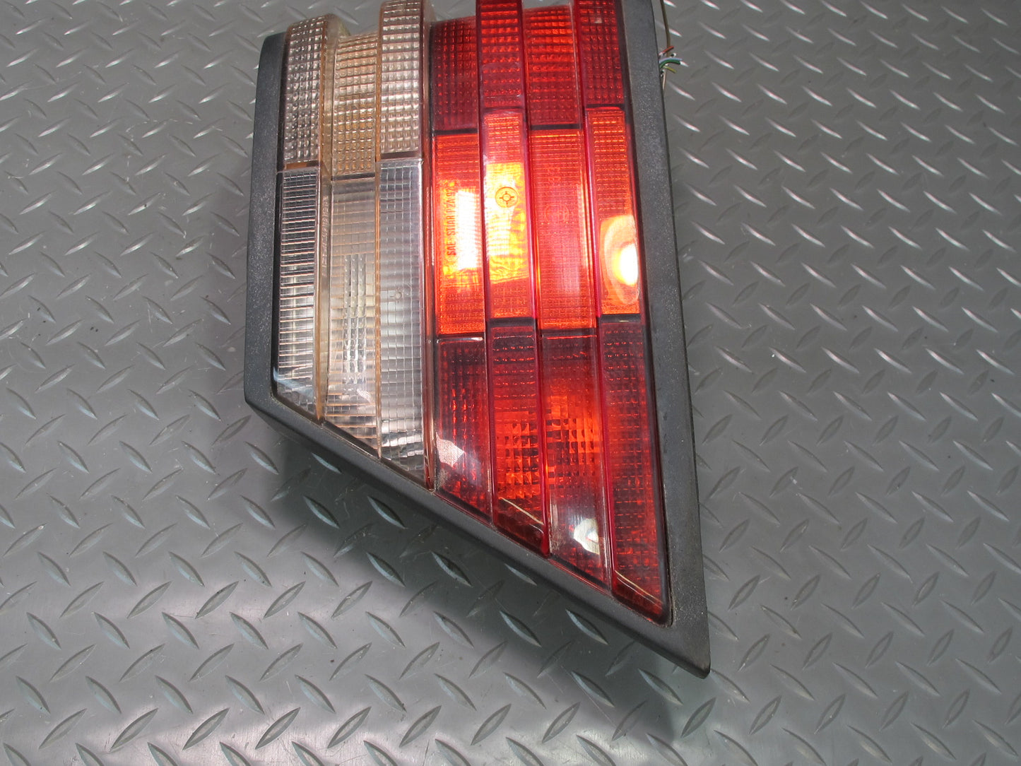 94-95 Mercedes W124 300D Sedan Set of 2 Rear Left & Right Tail Light Lamp OEM