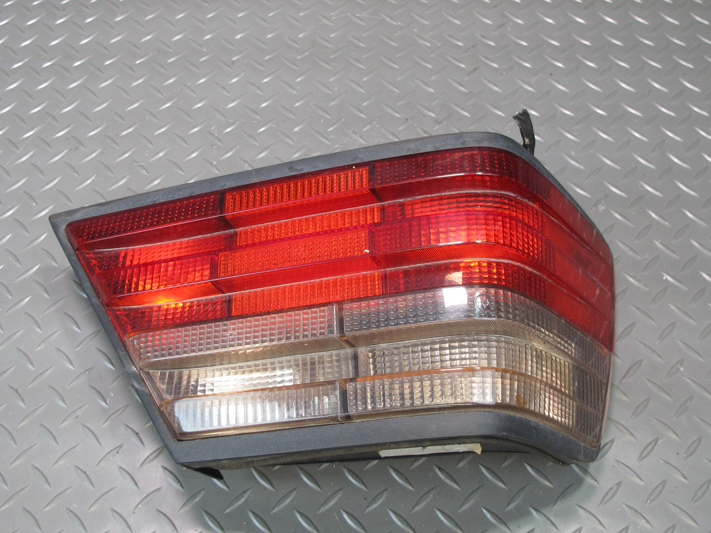 94-95 Mercedes W124 300D Sedan Set of 2 Rear Left & Right Tail Light Lamp OEM