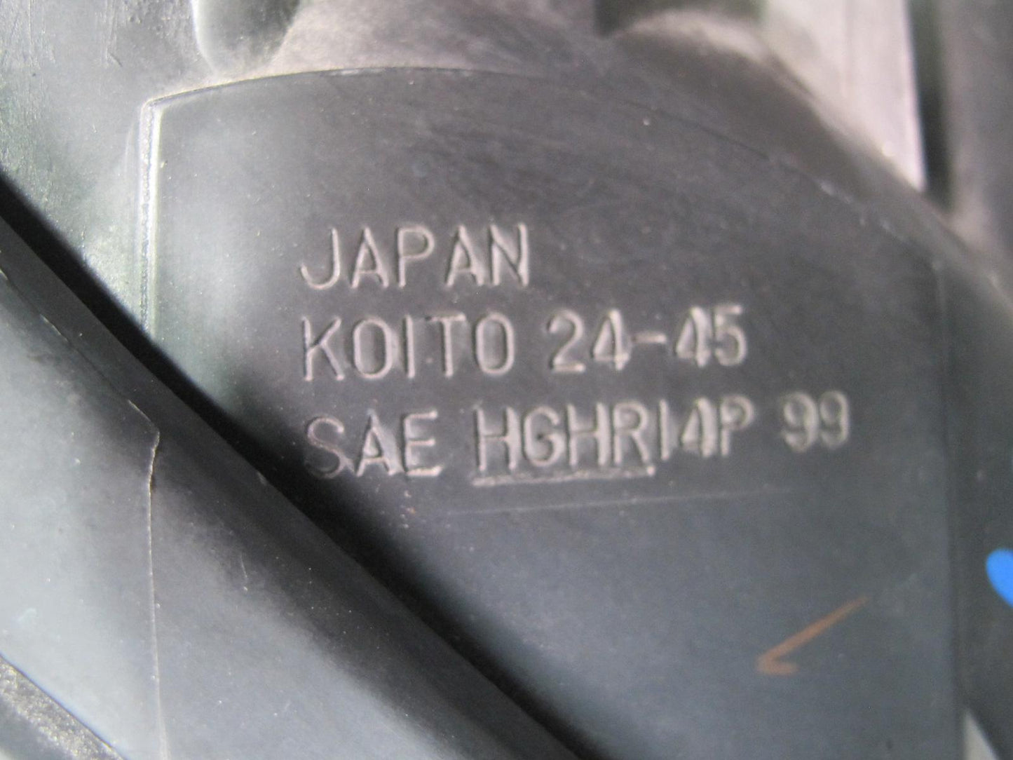 02-05 Lexus UZZ40L SC430 Right Passenger Side Halogen Headlight Lamp OEM